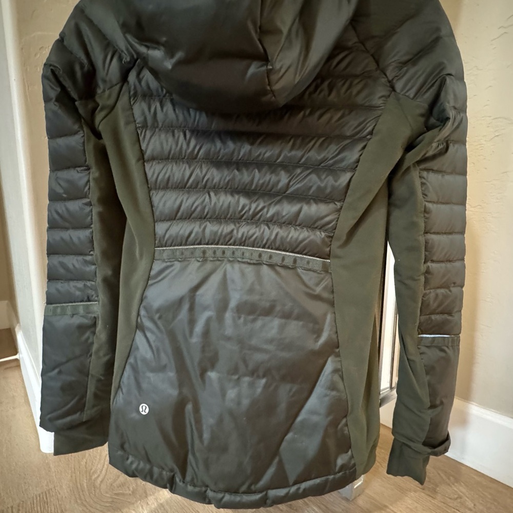 LULULEMON Down For A Run II JACKET NWT (not attached) - Picture 7 of 10